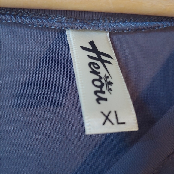 HEROU grey top - Picture 3 of 7